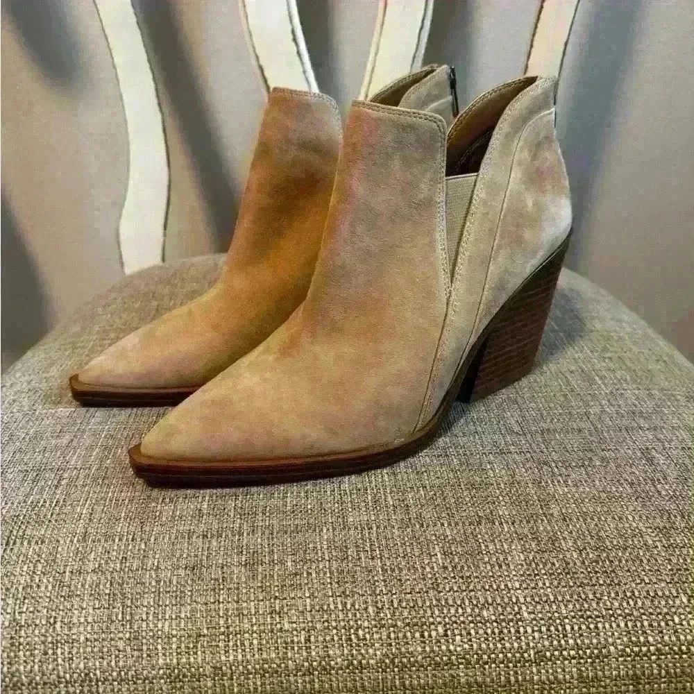 Vince Camuto Gradina Ankle Bootie Size 9M